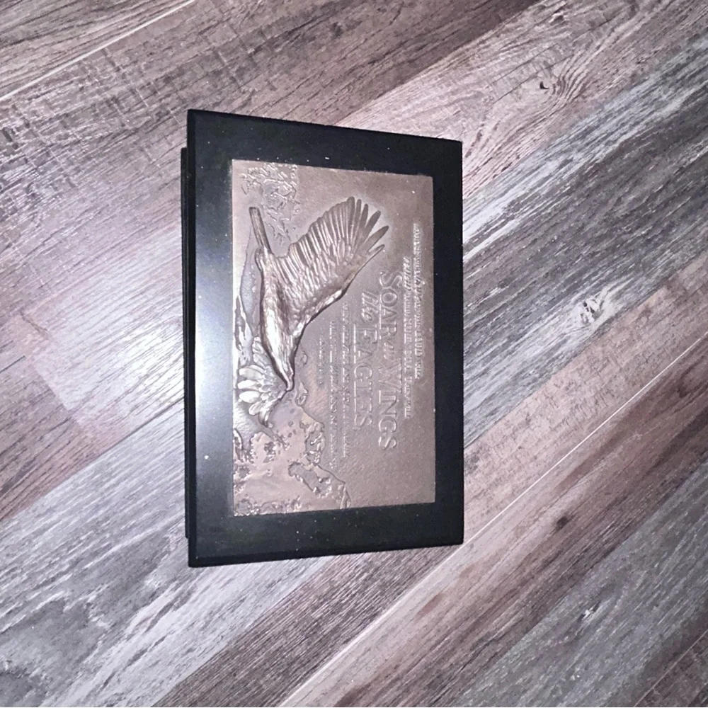 50%offw❤️ Lighthouse Christian Products Soar  Wood Sculpture Plaque Box HG103